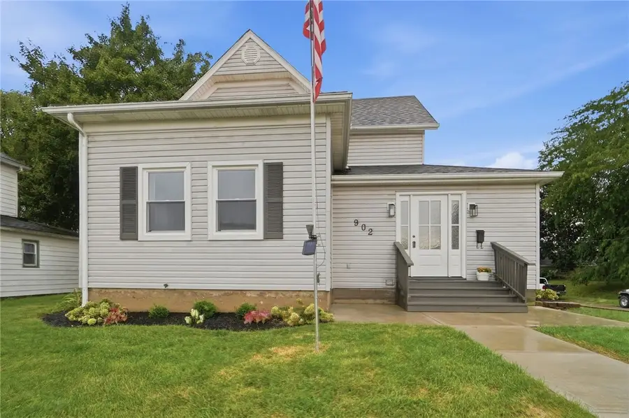 902 S Mulberry Street, Troy, OH 45373 - #2