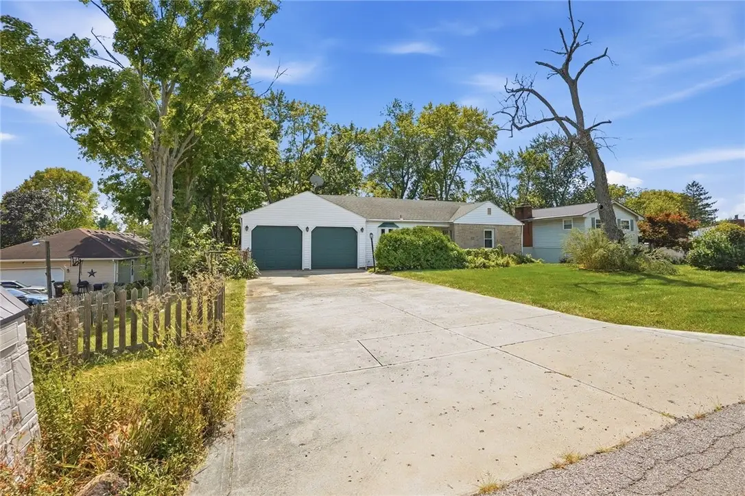 3781 Knollwood Drive, Beavercreek, OH 45432 - #1