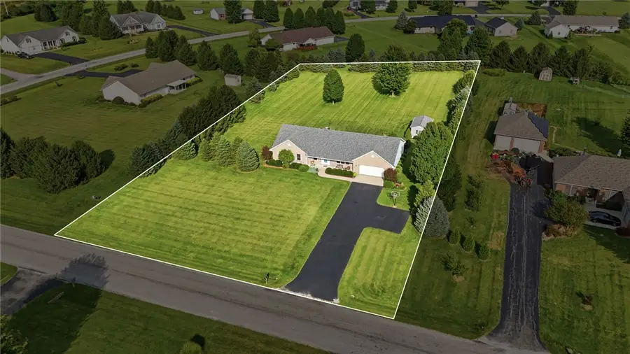 135 Country Manor Drive, Wilmington, OH 45177 - #2