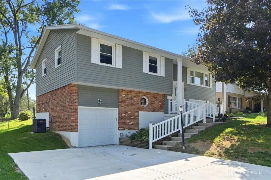 348 Ridgewood Drive, Fairborn, OH 45324 - #2