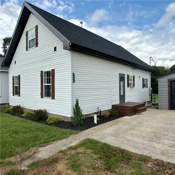 7925 South Street, Conover, OH 45317