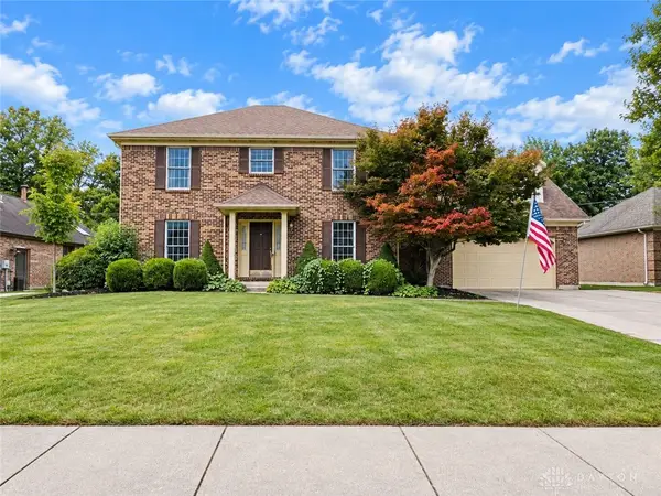 945 Stonehenge Drive, Tipp City, OH 45371