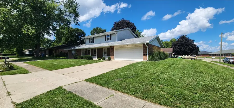 825 Comanche Lane, Tipp City, OH 45371 - #2