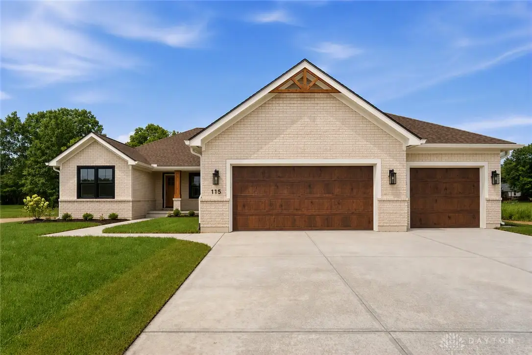 115 Cedar Creek Circle, Springboro, OH 45066 - #1