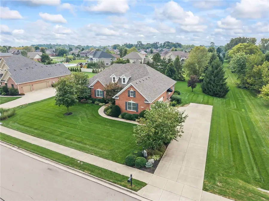 2730 Meadowpoint Drive, Troy, OH 45373 - #2