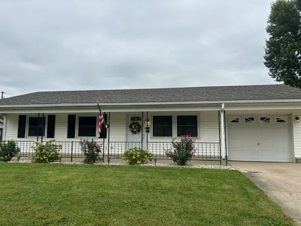 138 Mccraw Drive, Englewood, OH 45322
