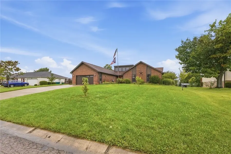 2379 Meadow Green Drive, Beavercreek, OH 45431 - #2