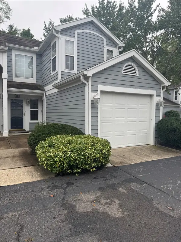 310 Elmwood Drive #310, Springboro, OH 45066