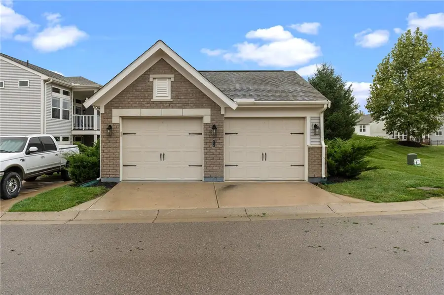 226 Old Pond Road, Springboro, OH 45066 - #3