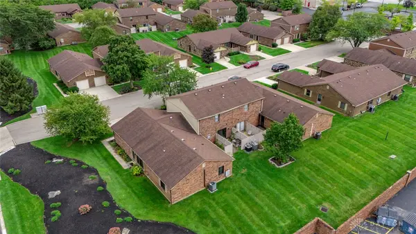 7603 Paragon Commons Circle, Centerville, OH 45459