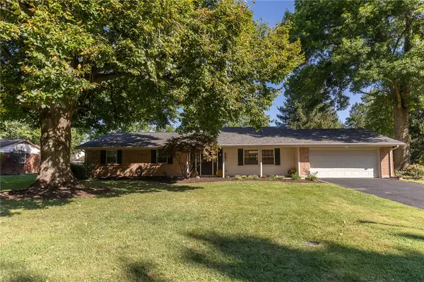 887 New England Avenue, Centerville, OH 45429