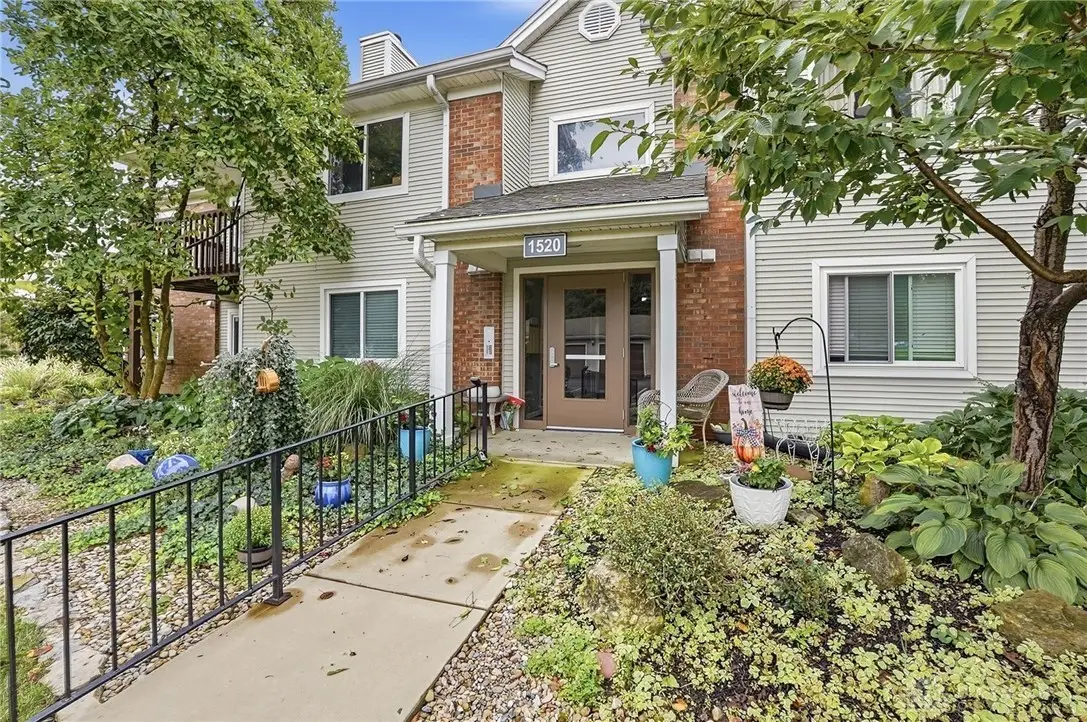 1520 Lake Pointe Way #1, Centerville, OH 45459 - #1
