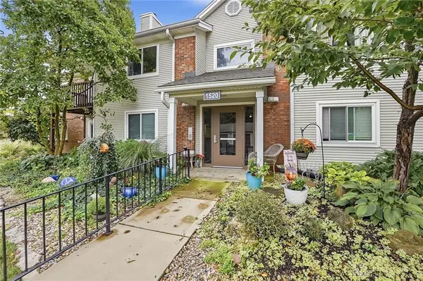 1520 Lake Pointe Way #1, Centerville, OH 45459