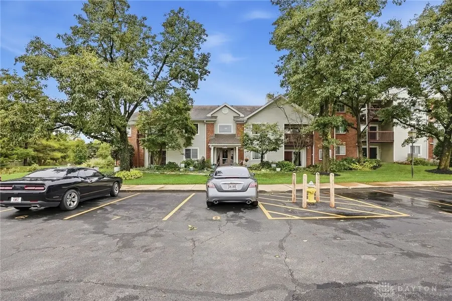 1520 Lake Pointe Way #1, Centerville, OH 45459 - #3