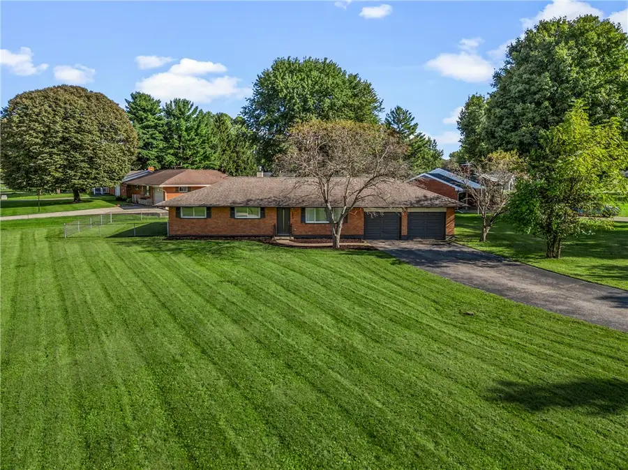 1072 Yellowstone Road, Xenia, OH 45385 - #2