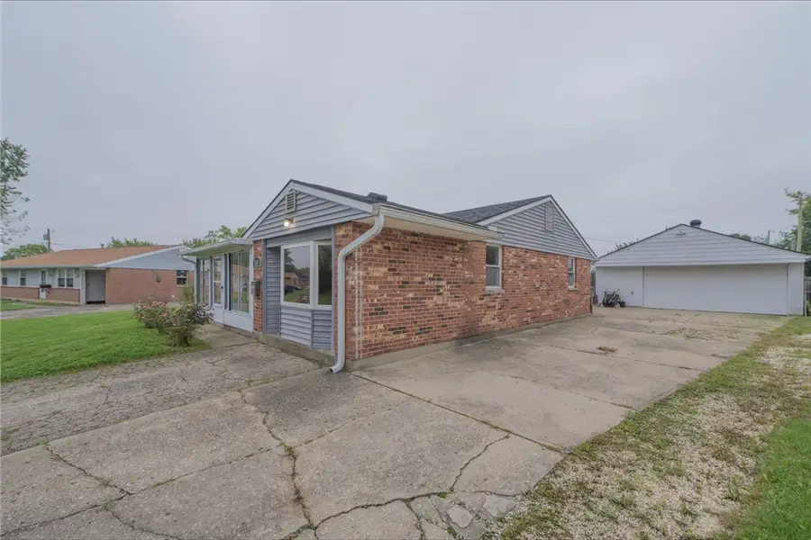 7803 Redbank Lane, Huber Heights, OH 45424 - #2