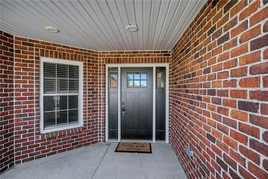 864 W Bentley Circle, Troy, OH 45373 - #3