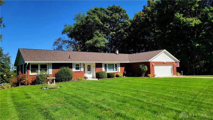 324 Oakridge Drive, Springfield, OH 45504 - #3