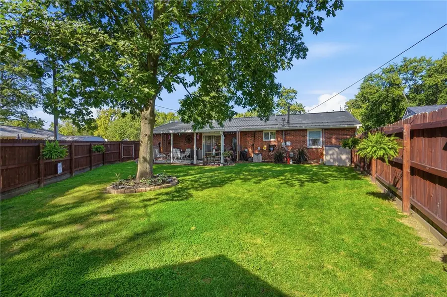 1066 Stonyridge Avenue, Troy, OH 45373 - #3