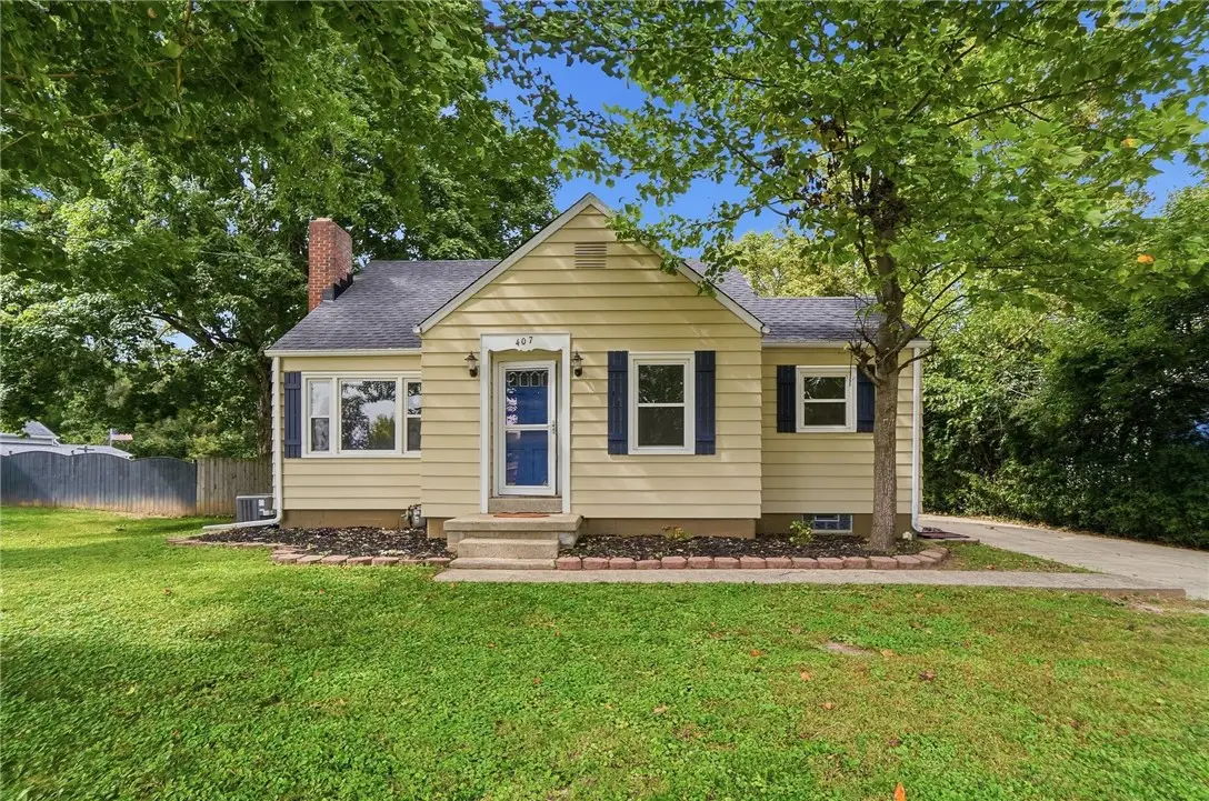407 W Lomar Avenue, Carlisle, OH 45005 - #1