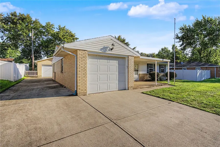 6637 Taylorsville Road, Huber Heights, OH 45424 - #2