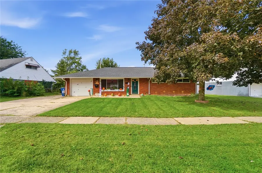 5641 Shady Oak Street, Huber Heights, OH 45424 - #2