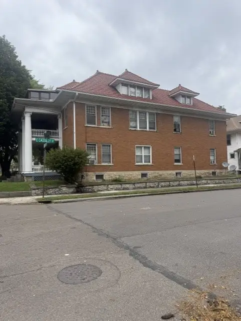 900 N Limestone Street, Springfield, OH 45503 - #2