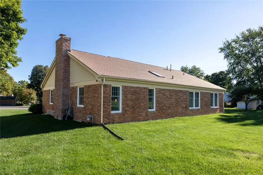 650 Oakwood Court, Troy, OH 45373 - #2