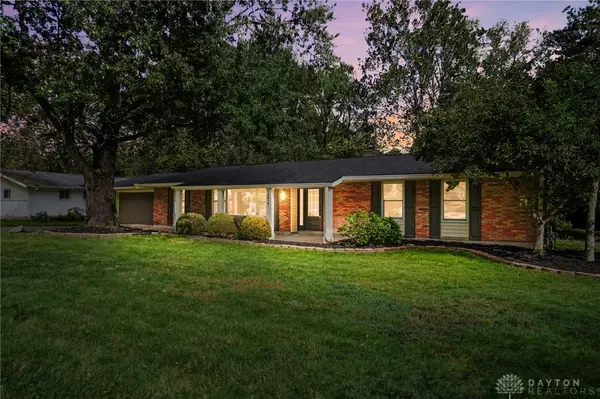 2427 Portage Path, Bellbrook, OH 45305