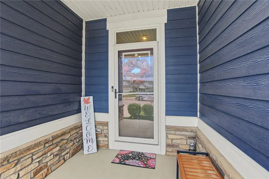921 Cedar Grove Drive, Tipp City, OH 45371 - #3