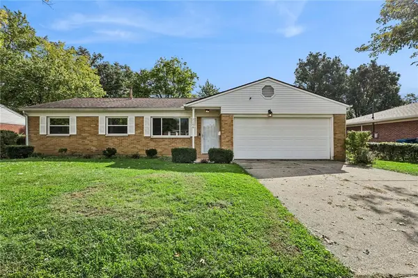7106 Chatlake Drive, Huber Heights, OH 45424