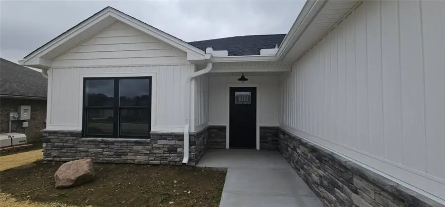 211 Cobblestone Trail, Eaton, OH 45320 - #3