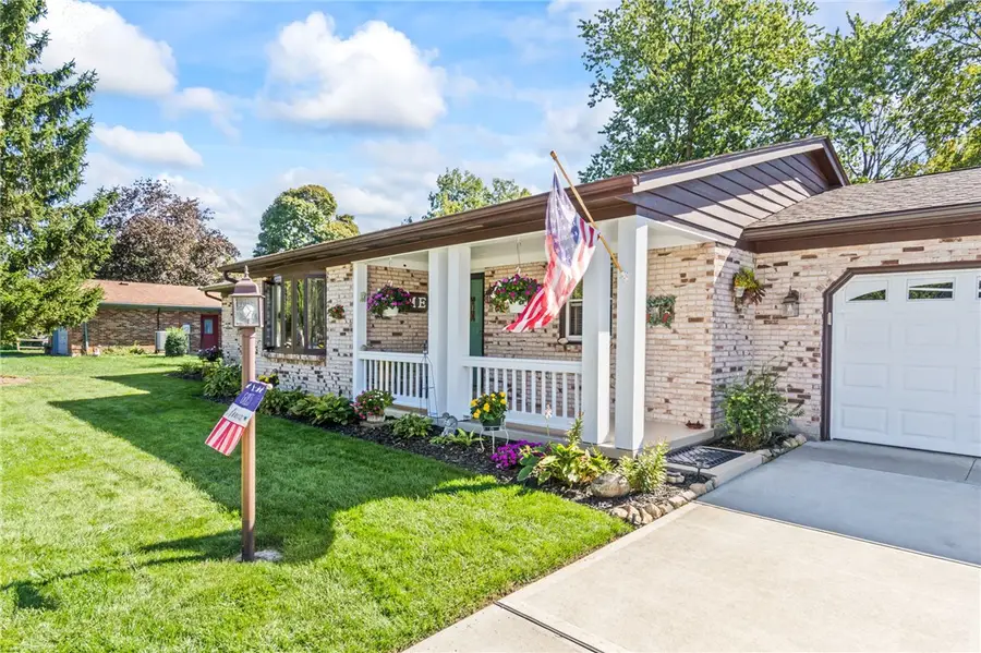 434 Woodlawn Drive, Tipp City, OH 45371 - #3