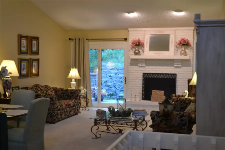 1045 Golfview Drive #9, Middletown, OH 45042 - #3