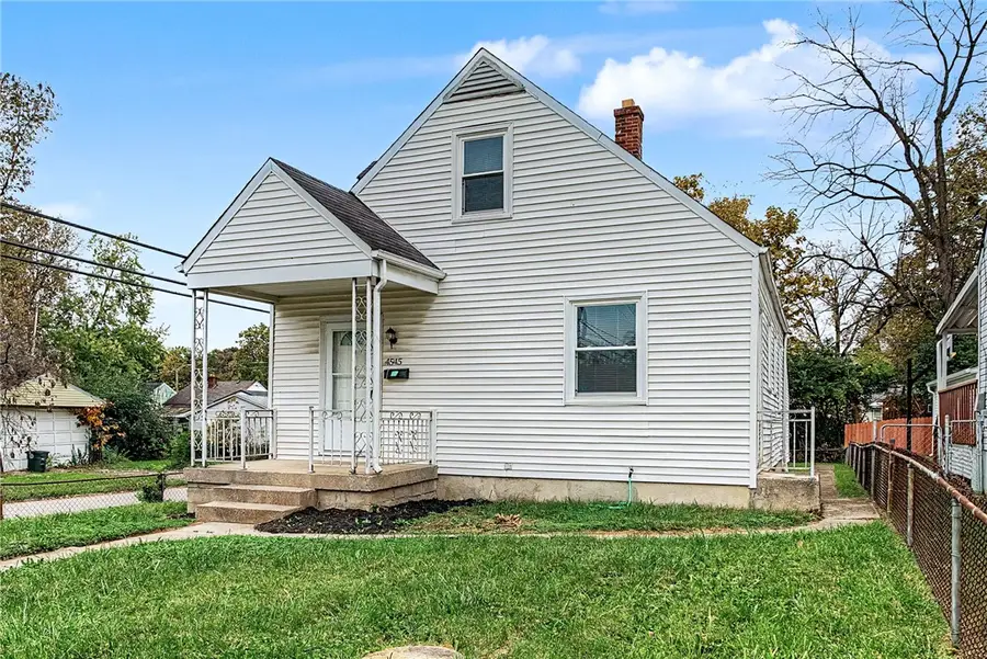 4545 Greenwich Village Avenue, Dayton, OH 45406 - #2