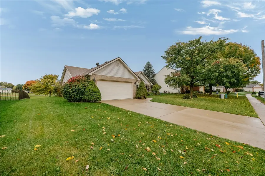 2622 Renwick Way, Troy, OH 45373 - #3