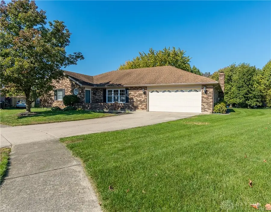 721 Rockridge Circle, Vandalia, OH 45377 - #2