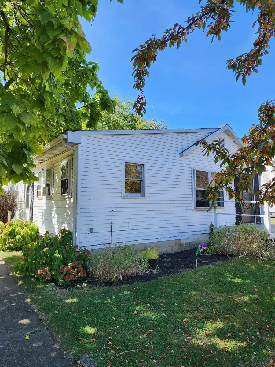 919 Hancock Street, Sandusky, OH 44870 - #3