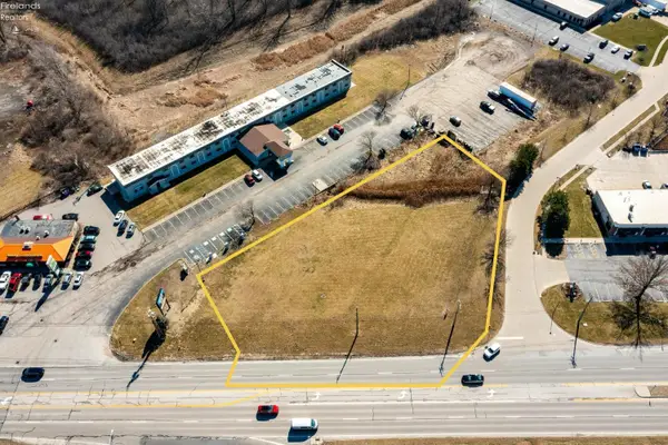 32801 Lorain Road, North Ridgeville, OH 44039