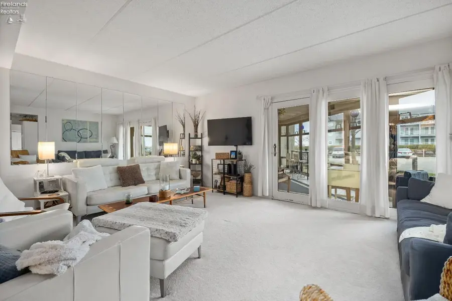 711 W Lakeshore Drive #106, Port Clinton, OH 43452 - Image #3