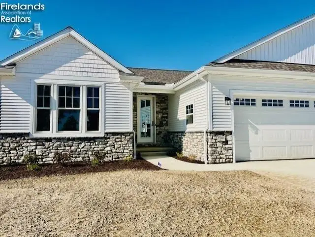 5409 N Pin Tail Drive, Port Clinton, OH 43452 - Image #1