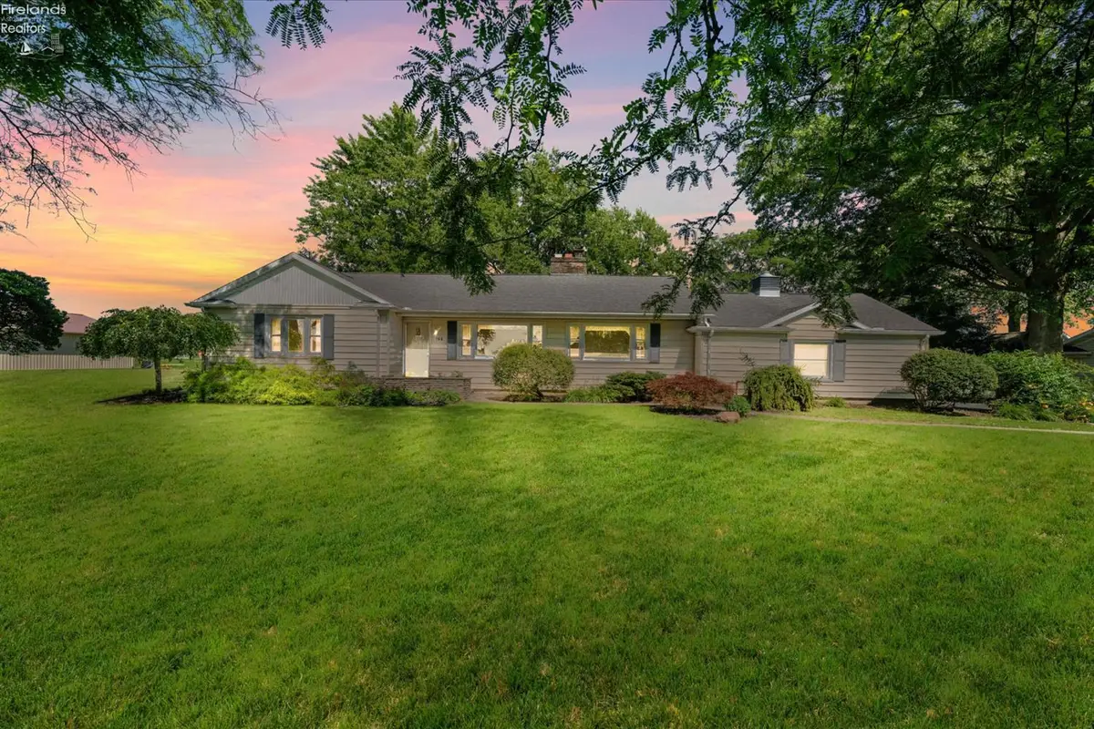 162 Oak Ridge Drive, Oak Harbor, OH 43449 - Image #1