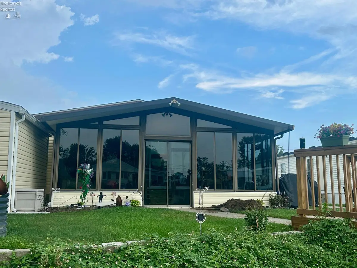 2860 W Risingsun Road, Port Clinton, OH 43452 - Image #1