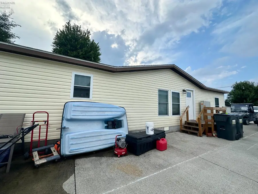 2860 W Risingsun Road, Port Clinton, OH 43452 - Image #3