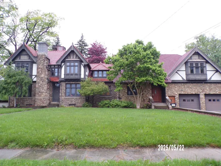 408 W Main Street, Bellevue, OH 44811 - #2