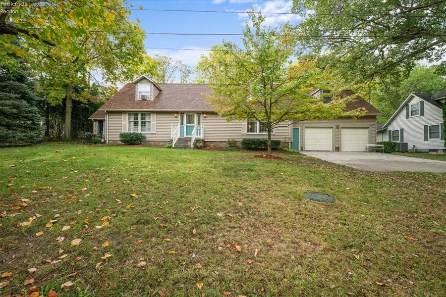 212 E Seventh Street, Lakeside, OH 43440 - Image #2