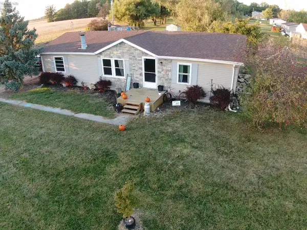 10591 W Elmore Eastern Rd, Oak Harbor, OH 43449