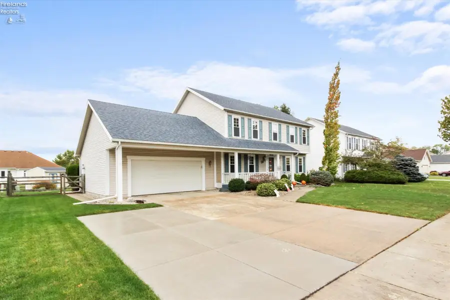 1102 Heritage Lane, Oregon, OH 43616 - Image #2