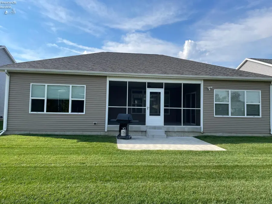 7882 Honey Crisp Ct, Springfield, OH 43528 - Image #2