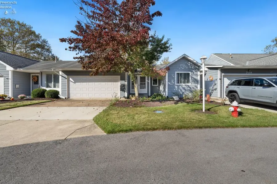 711 Elizabeth Drive, Huron, OH 44839 - Image #2